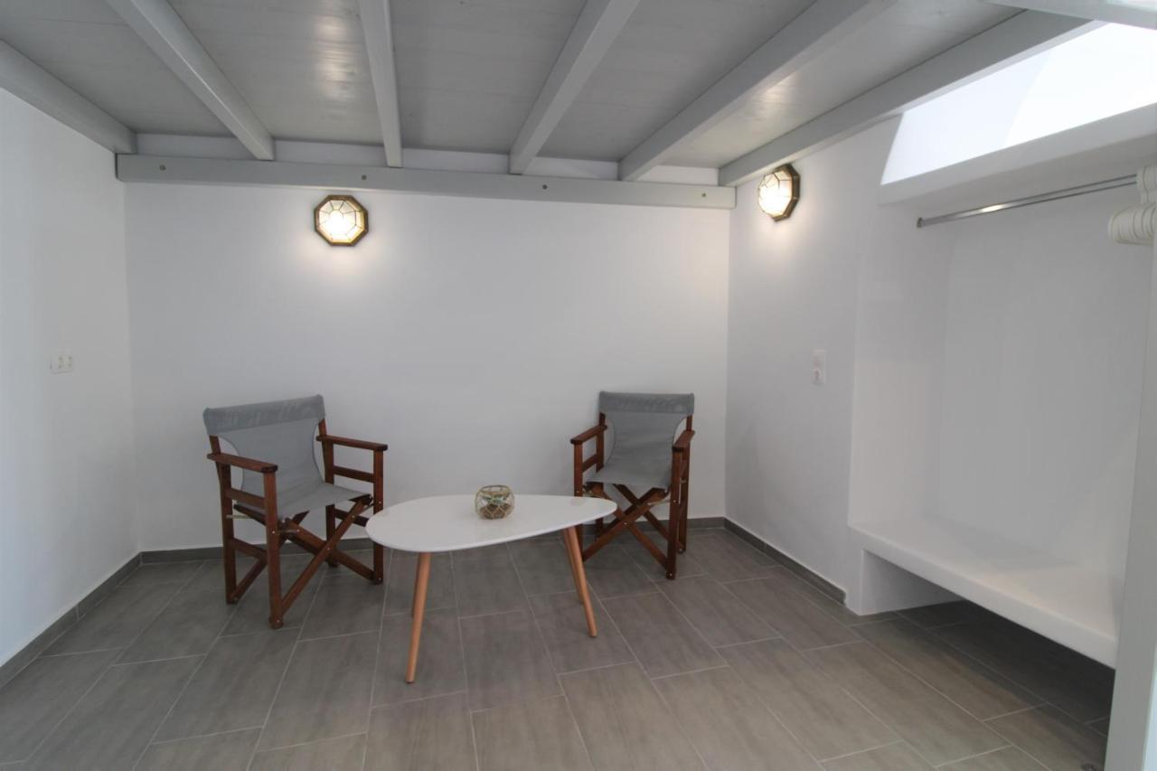 Plaka 1870 House 1&2アパートメント エクステリア 写真