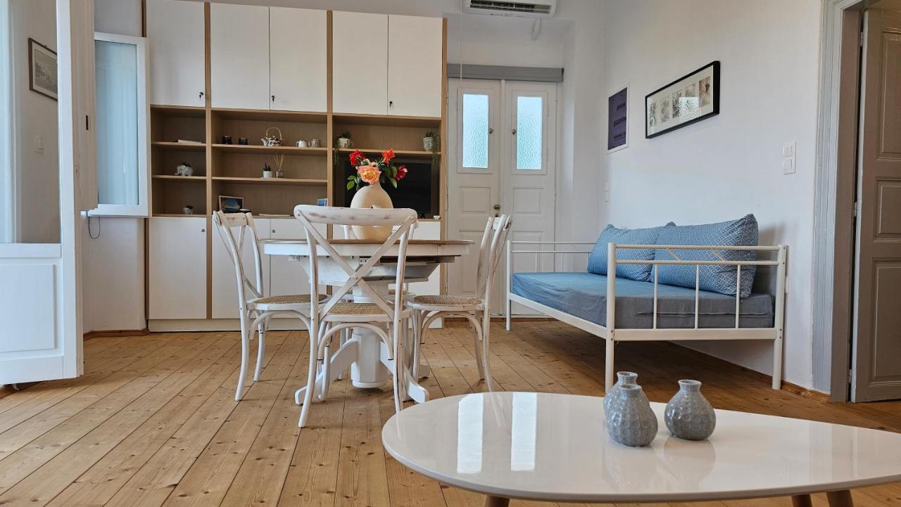 Plaka 1870 House 1&2アパートメント エクステリア 写真
